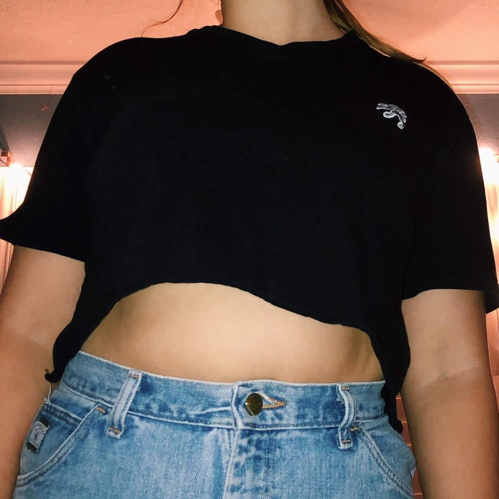 Black cropped top!